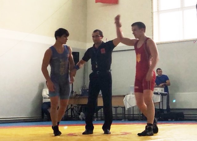 Перемога над сильним молдавським борцем